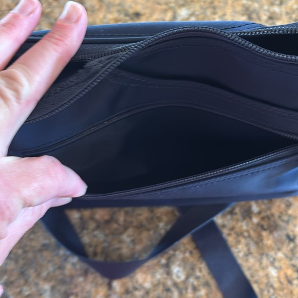 Radley London Pocket Essentials Medium Crossbody. Multi pocket. Navy Blue - Picture 6 of 10